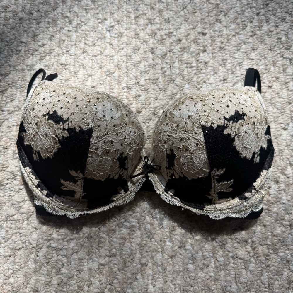 Victoria's Secret Black and Cream Rhinestone Lace Very Sexy Push-Up Bra